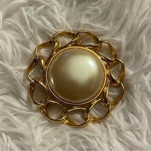 VTG Marcella Broochpin